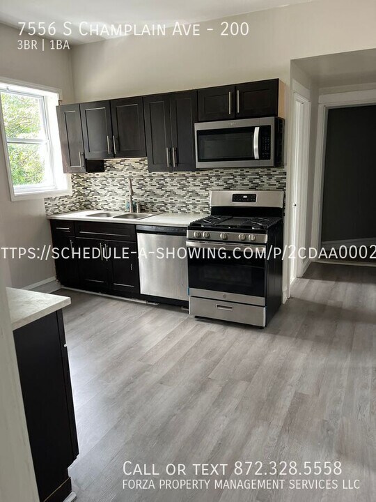 7556 S Champlain Ave in Chicago, IL - Building Photo