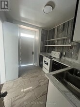 89 King St W in Brockville, ON - Foto de edificio - Building Photo