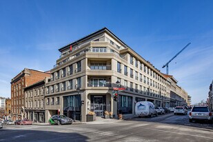 401-405 Notre-Dame E in Montréal, QC - Building Photo