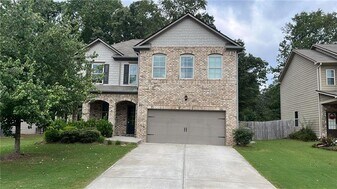4085 Huron Dr in Cumming, GA - Building Photo