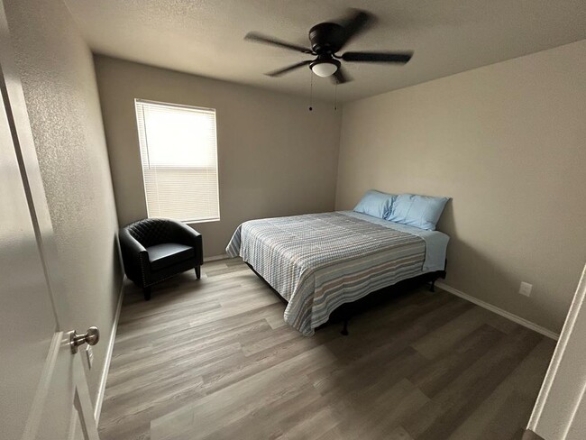 405 W 4th St in Monahans, TX - Building Photo - Building Photo