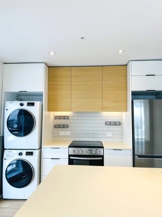 5719 De La Côte-Des-Neiges Ch in Montréal, QC - Building Photo - Building Photo