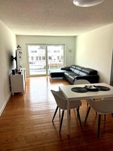 3522 NE 171 St in Miami, FL - Foto de edificio - Building Photo