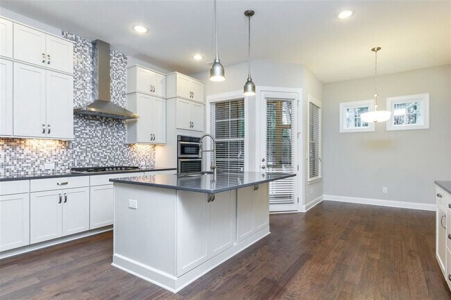 831 Bankston Wds Wy in Raleigh, NC - Foto de edificio - Building Photo