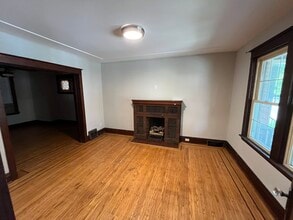 203 Fairleigh Av S in Hamilton, ON - Building Photo - Building Photo