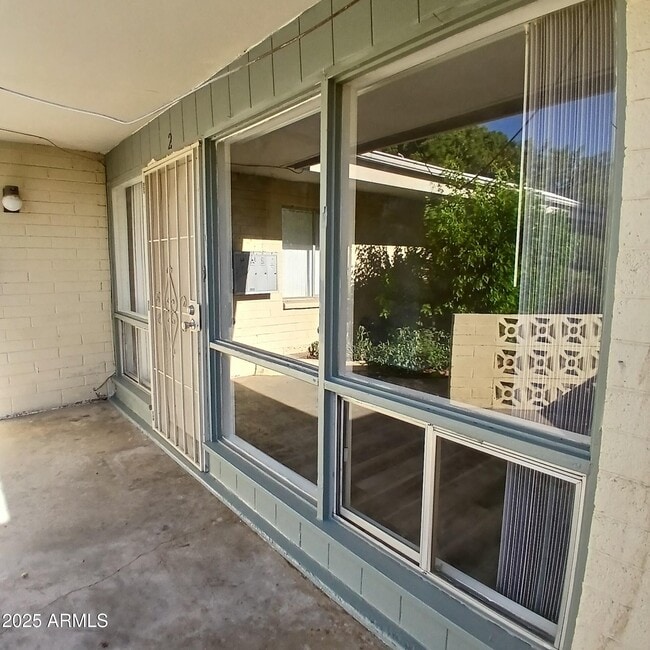 property at 511 W Maryland Ave