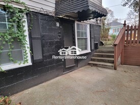 1056 Regent St SW in Atlanta, GA - Building Photo