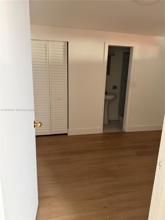 2920 SW 79th Ave in Miami, FL - Building Photo - Building Photo