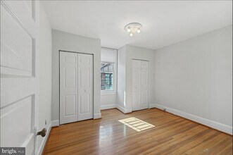 115 S Patrick St in Alexandria, VA - Foto de edificio - Building Photo