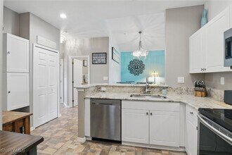 15430 Bellamar Cir, Unit 3023 in Ft. Myers, FL - Building Photo - Building Photo
