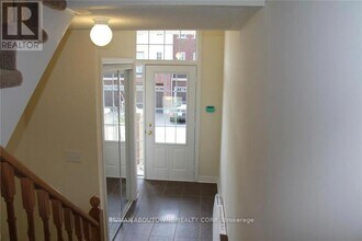 2178 Fiddlers Way in Oakville, ON - Building Photo - Building Photo