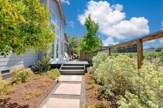 704 Hunt Ave in St Helena, CA - Building Photo - Building Photo