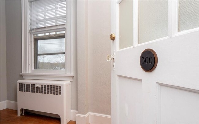 118 Ruggles Ave in Newport, RI - Building Photo - Building Photo