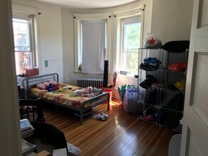 1375 Commonwealth Ave, Unit 11 in Boston, MA - Foto de edificio - Building Photo