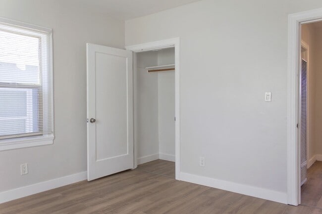 352 Winslow St in Crockett, CA - Foto de edificio - Building Photo