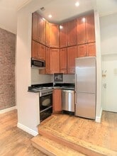 West 14th Street, Unit 2F in New York, NY - Building Photo - Building Photo