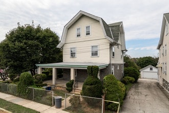 660 Loraine St in Ardmore, PA - Building Photo - Building Photo