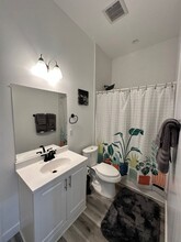 141 N Hobart Blvd in Los Angeles, CA - Building Photo - Building Photo