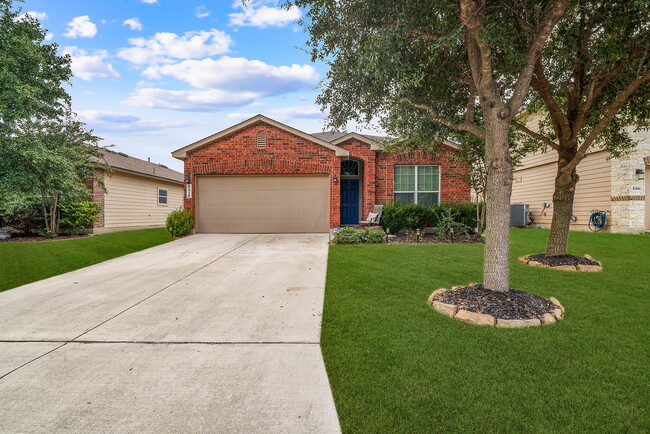 8410 Cedar Meadows in San Antonio, TX - Foto de edificio - Building Photo