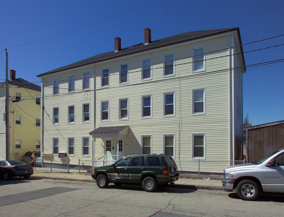 107-109 Wilbur St in Fall River, MA - Building Photo