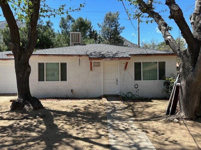 235 Big Blue Rd in Kernville, CA - Building Photo