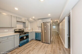 2626 N Ridgeway Ave in Chicago, IL - Building Photo - Building Photo