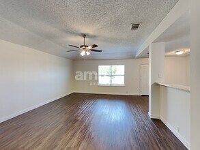 1600 Waters Edge Dr in Glenn Heights, TX - Building Photo - Building Photo