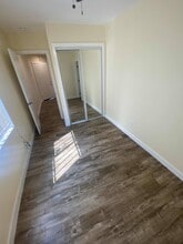 424 W Gage Ave in Los Angeles, CA - Foto de edificio - Building Photo