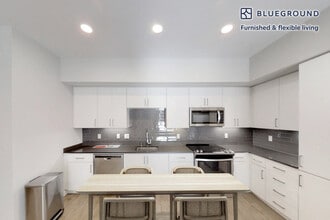 6301 Shellmound St in Emeryville, CA - Building Photo - Building Photo