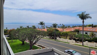 32646 Coastsite Dr in Rancho Palos Verdes, CA - Building Photo - Building Photo