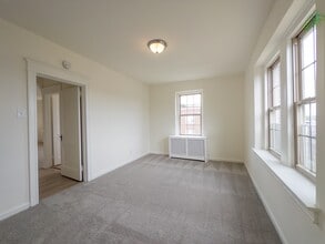 Marshall House Apartments in Lansdowne, PA - Foto de edificio - Building Photo