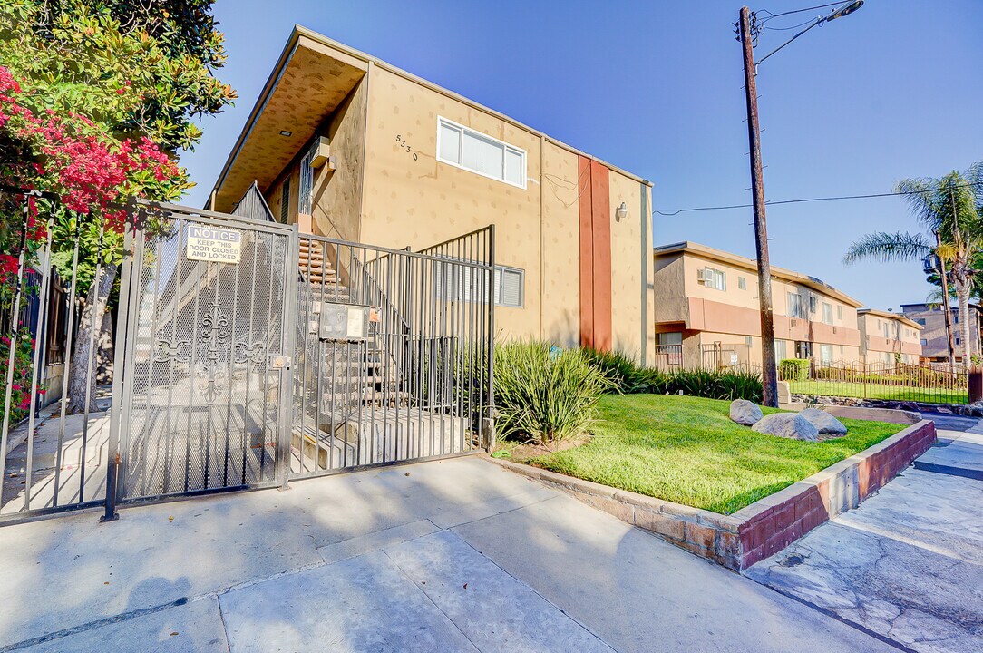 5330 Corteen in Valley Village, CA - Building Photo