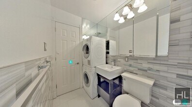 East 18th Street, Unit C3 in New York, NY - Building Photo - Building Photo