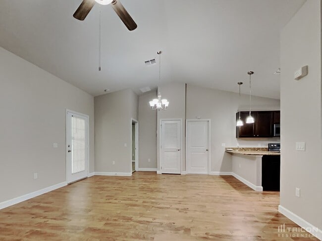 1155 15th St in Orange City, FL - Building Photo - Building Photo