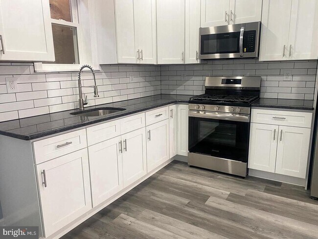 655 E Wensley St in Philadelphia, PA - Building Photo - Building Photo