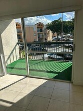 6292 NW 186th St in Hialeah, FL - Building Photo - Building Photo