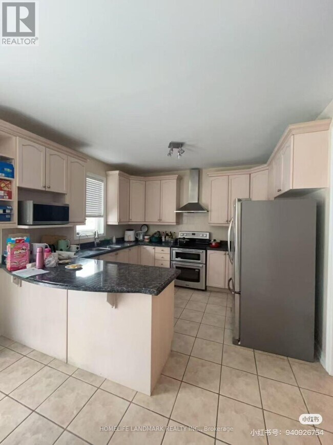 9 Alfred Paterson Dr in Markham, ON - Building Photo - Building Photo