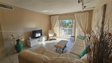 1985 S Ocean Dr in Hallandale Beach, FL - Building Photo - Building Photo