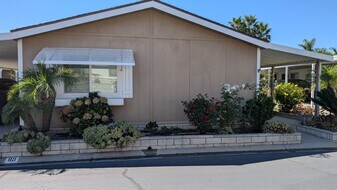 909 Richland Rd in San Marcos, CA - Building Photo