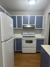 2108 W Sunset Dr in Carbondale, IL - Building Photo - Building Photo