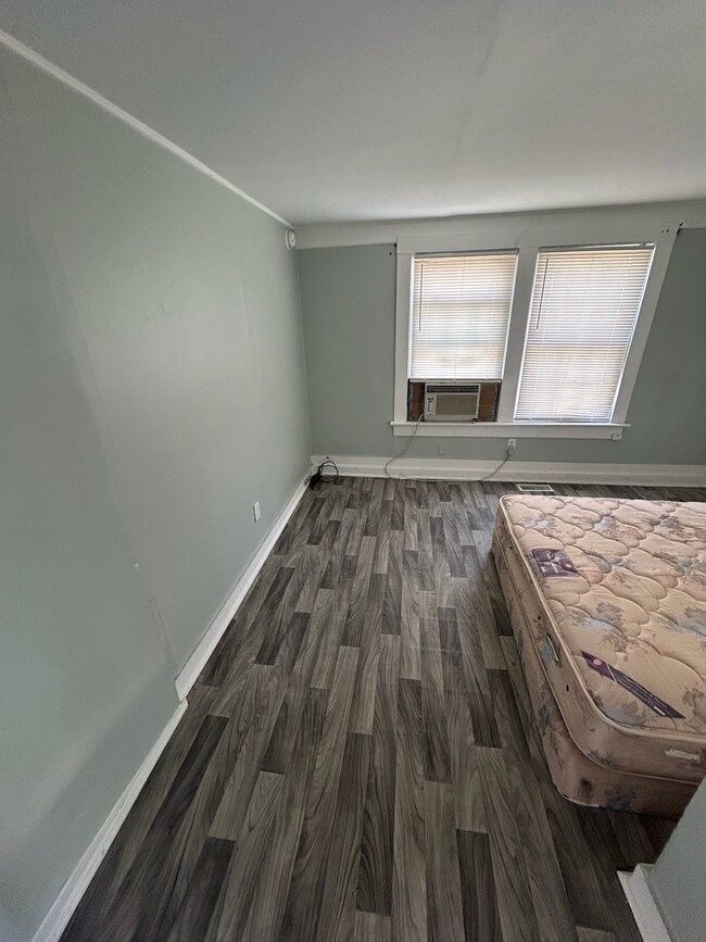 307 22nd St, Unit apt 3