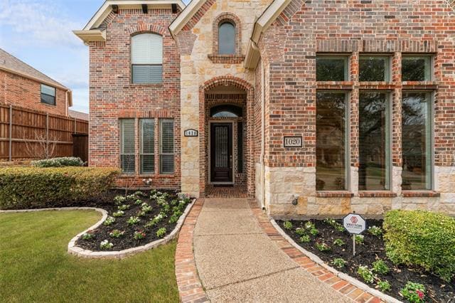 1020 Damsel Caroline Dr in Lewisville, TX - Building Photo - Building Photo