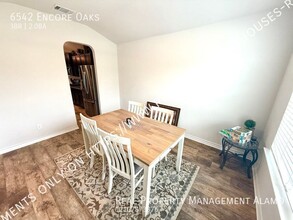 6542 Encore Oaks in San Antonio, TX - Foto de edificio - Building Photo