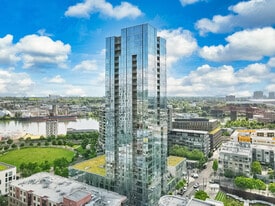 The Cosmopolitan in Portland, OR - Building Photo