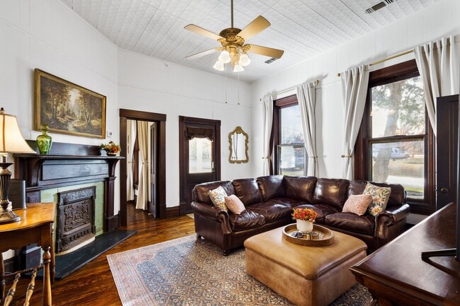 676 S Waco St in Van Alstyne, TX - Building Photo - Building Photo