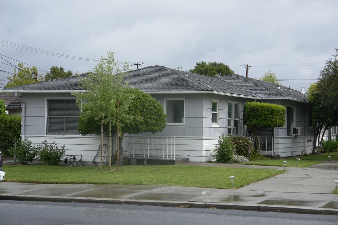 540-560 S P St in Livermore, CA - Building Photo