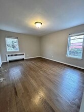 19 Mountain View Pl in Montclair, NJ - Foto de edificio - Building Photo