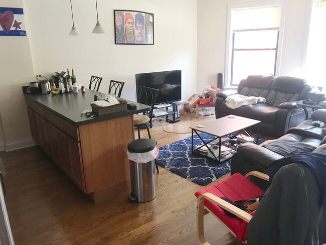 2836 N Albany Ave, Unit 3