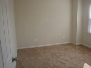 1327 37th St in Norfolk, VA - Building Photo - Building Photo