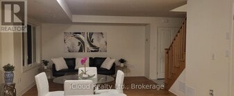 36B Lookout Dr in Bowmanville, ON - Building Photo